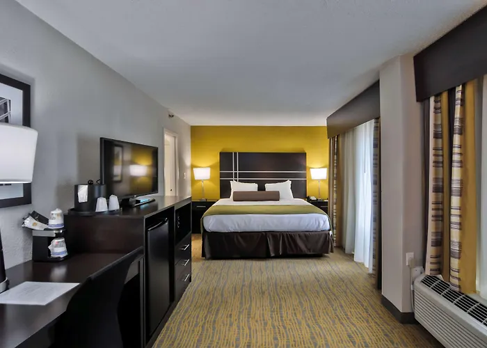 Western Hanes Mall Hotel 3*