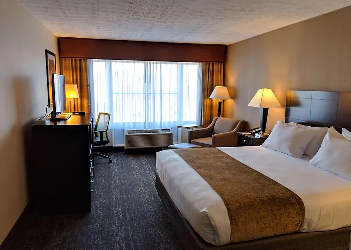 Western Hanes Mall Hotel 3*