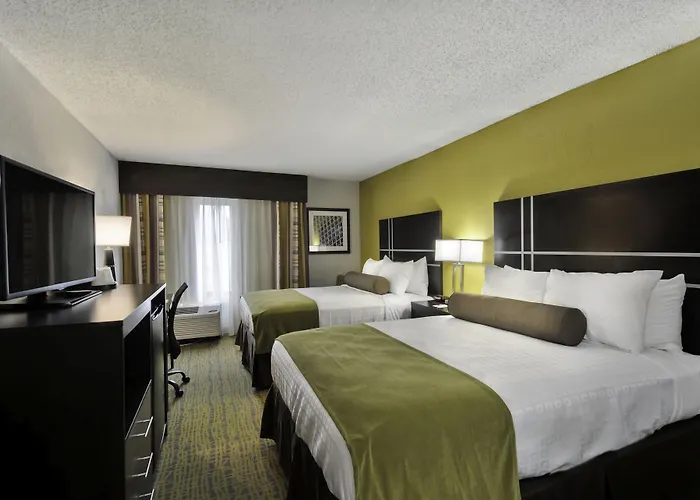 Hotel Western Hanes Mall 3*