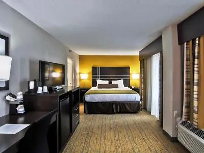 Western Hanes Mall 3*