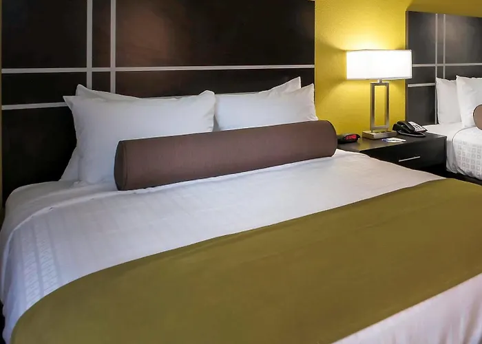 Western Hanes Mall Hotel